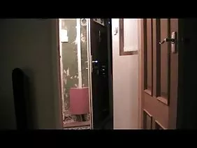他媽的在房間裡很難