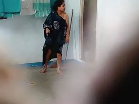 提供她的屁股