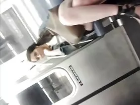 屄女孩關閉