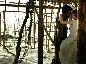 美麗的情色與朱莉婭