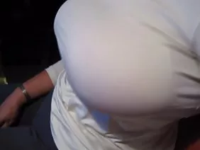 他媽的Lady Rebecca穿著破舊的 ...